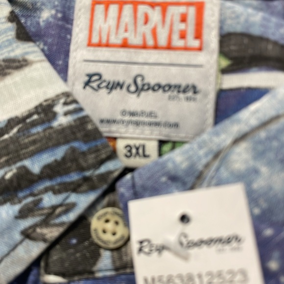 Guardians of the Galaxy Classic Fit Short Sleeve Button-Down Shirt - Picture 4 of 4